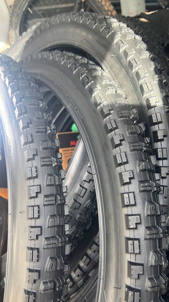 Minion Dhr2 27.5x2.4 dh casing alambre