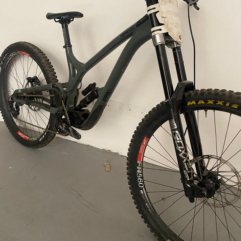 Bicicleta commencal v4 talla S mullet 2022 Wc