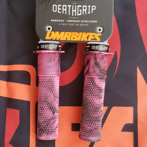 Puños dmr deathgrip rosado camo
